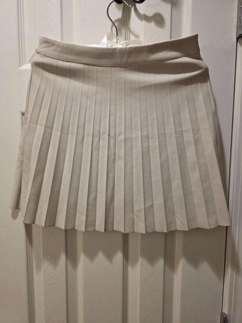 Preppy Acedemia Pleated A-Line Mini Skirt - Cream BB Dakota Steve Madden